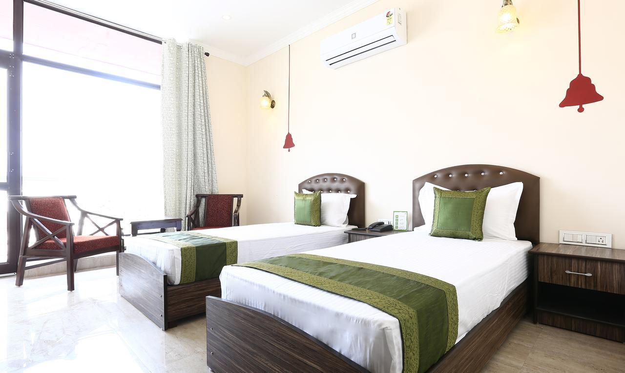 Treebo Blessing Bells Hotel Dehradun Exterior photo